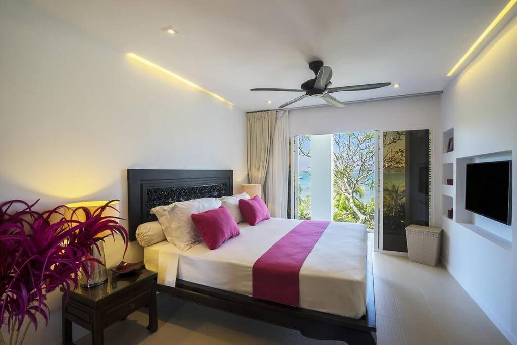 Villa Nirvana - Beachfront Tropical Chic 4Br Haven In Cape Panwa, Phuket Banaumakham Kültér fotó